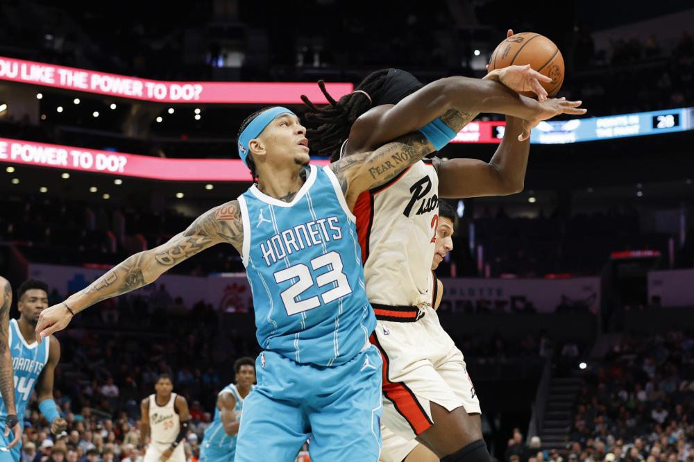 边前卫甚至 边前卫甚至